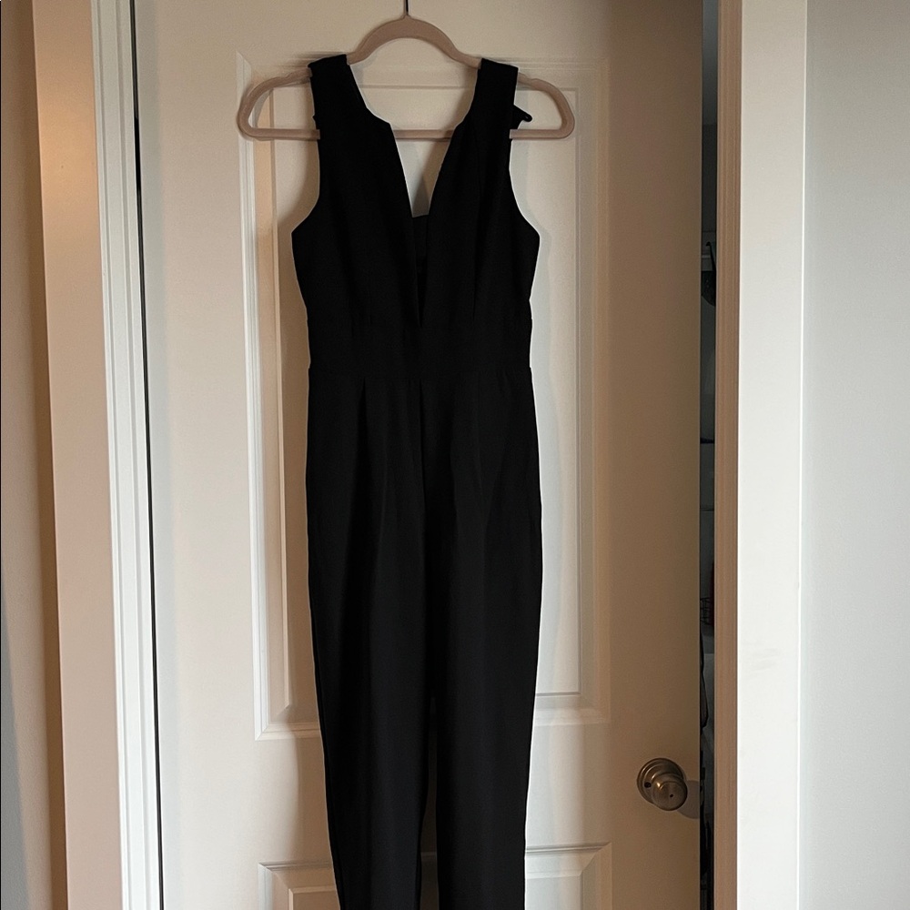 Chic Black Sleeveless Jumpsuit